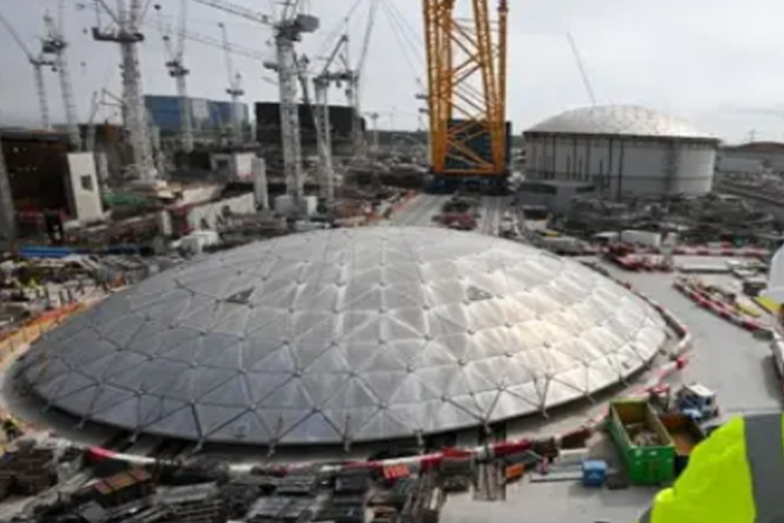 Amazon Boss Says UK Must Boost Nuclear Power for AI