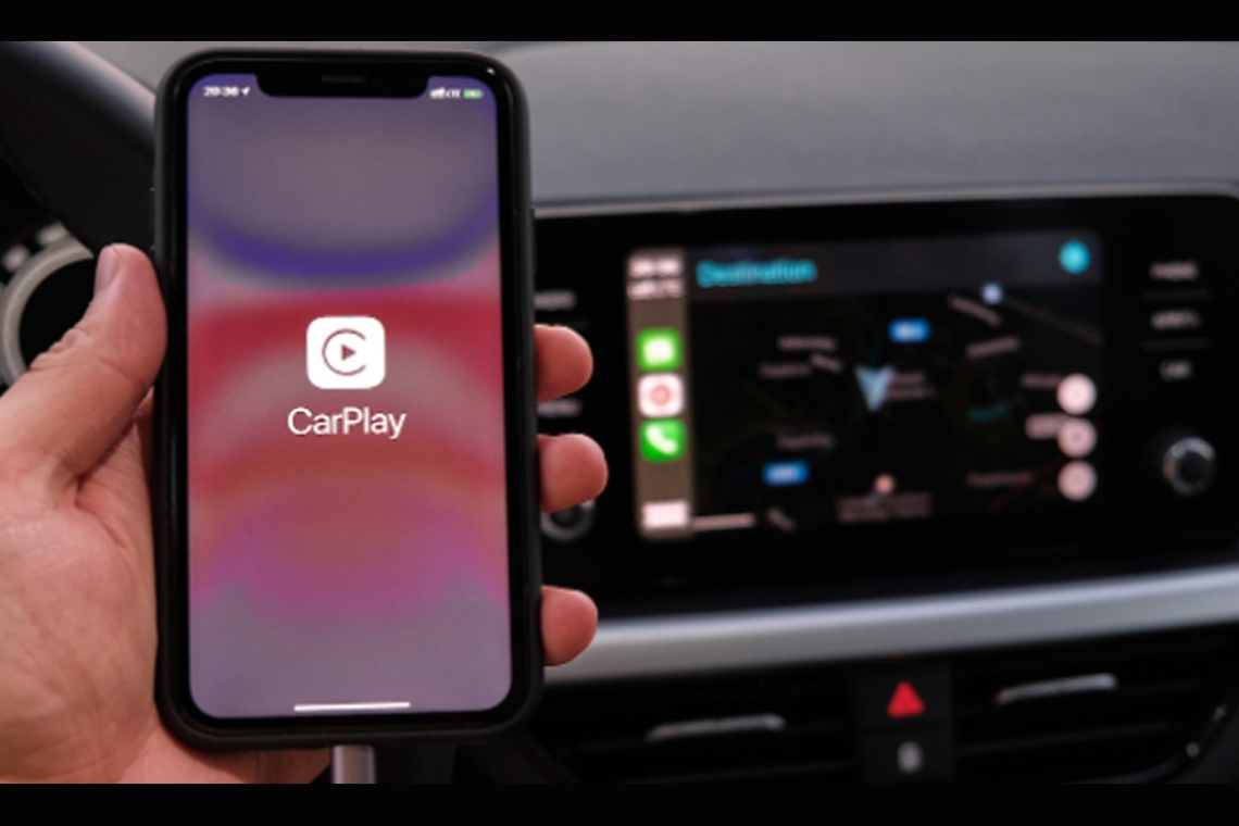 CarPlay Hack Puts Drivers at Risk of Distraction and Spy